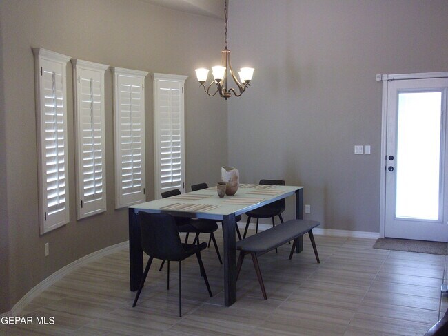 Foto del edificio - 7836 Enchanted View Dr