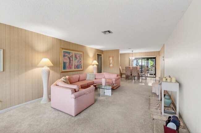 Foto del edificio - 10244 Dovewood Ln