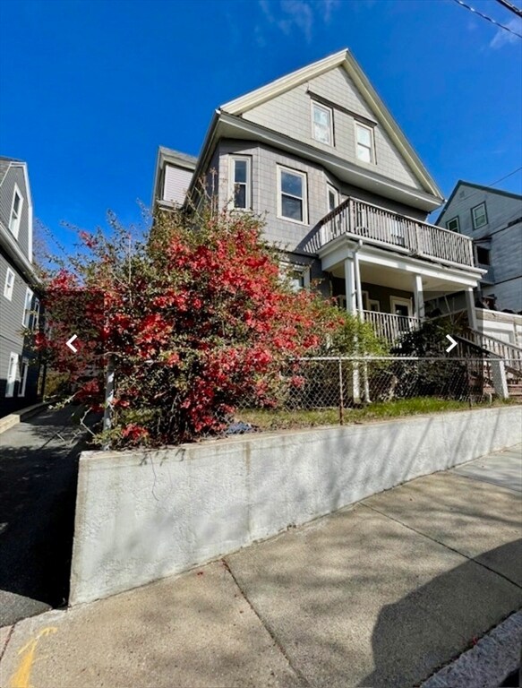 Building Photo - 14 Dow St