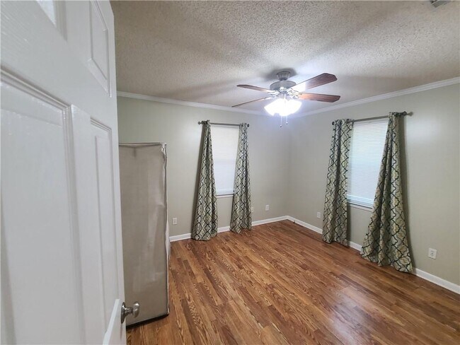 Foto del edificio - 8535 Clement Poiroux Ln