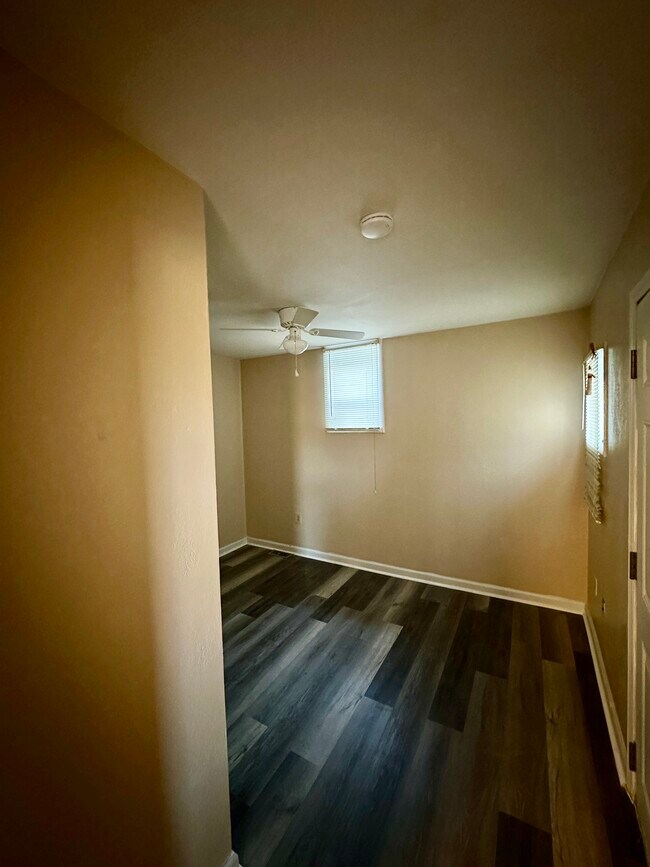 Building Photo - 4500 Mollenauer St