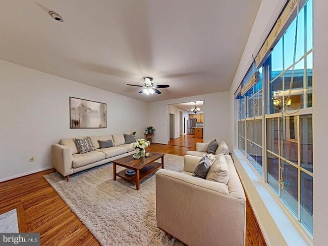 Foto del edificio - 1379 Dominion Ridge Ln