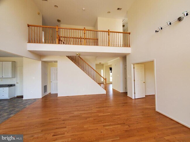 Foto del edificio - 8444 Summer Breeze Pl