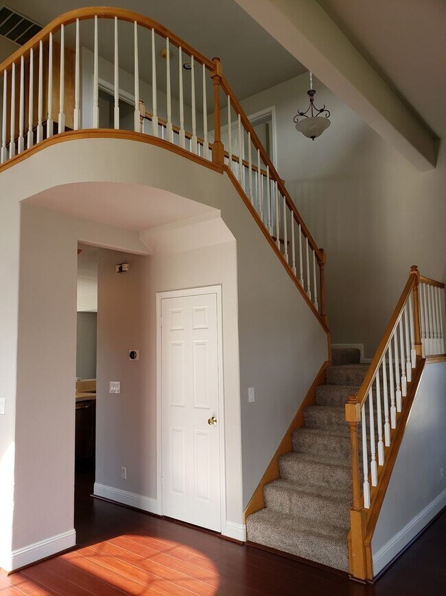 Building Photo - Charming 4 bedroom 2.5 Bath home in Antioc...