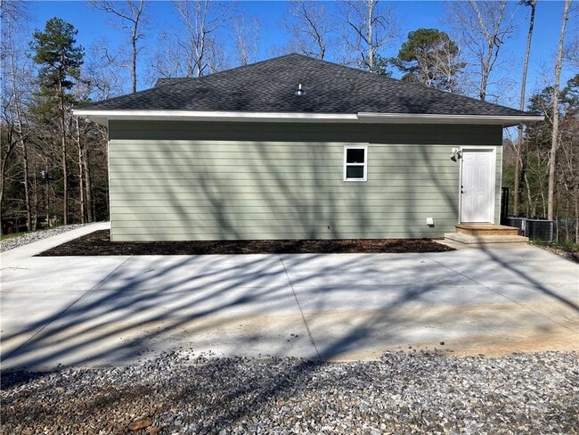Building Photo - 100 Dickerson Rd