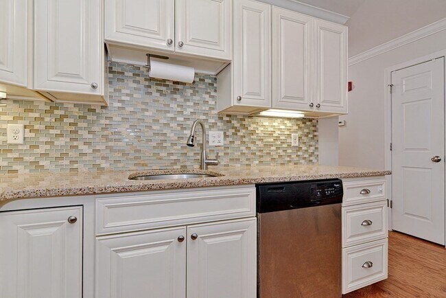 Foto del edificio - 24 Shayne Rd