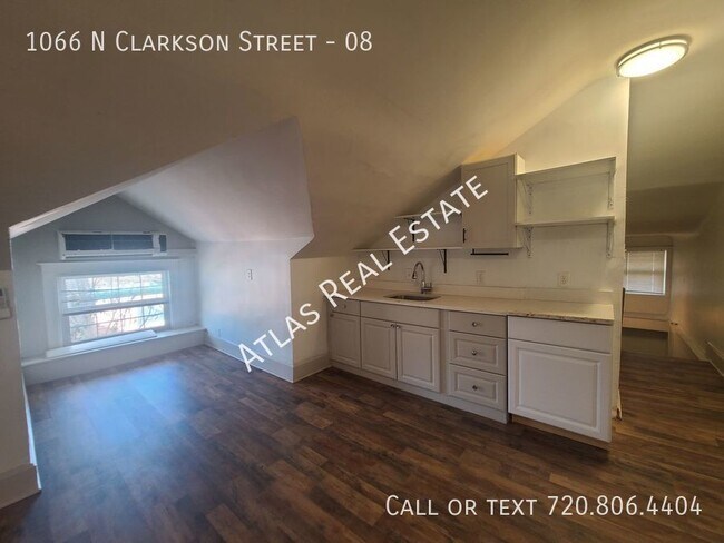 Foto del edificio - Quaint Studio on the Top Floor in Capitol ...