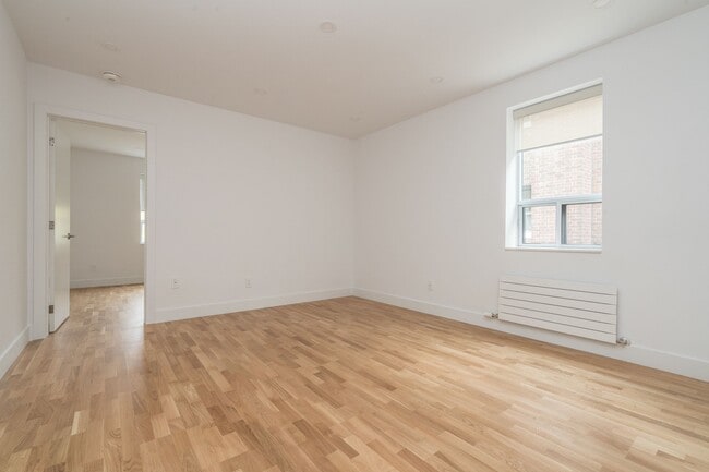 Building Photo - 1 Claude Ave