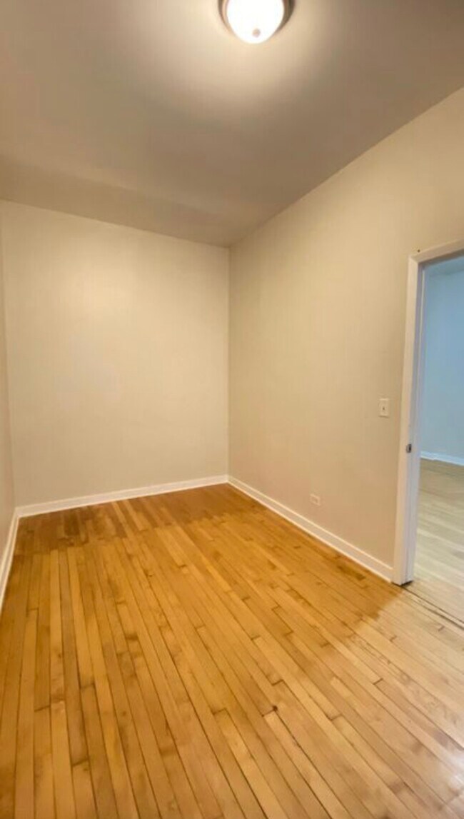 Foto del edificio - 2640 W Haddon Ave