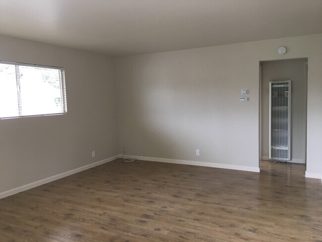 Foto del edificio - 812 Belden St