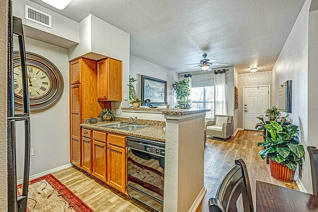 Kitchen - Forty649 North Hills