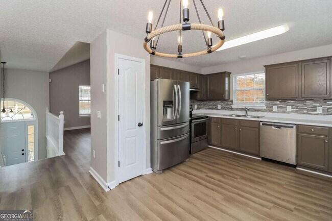 Foto del edificio - 144 Hunters Lake Dr