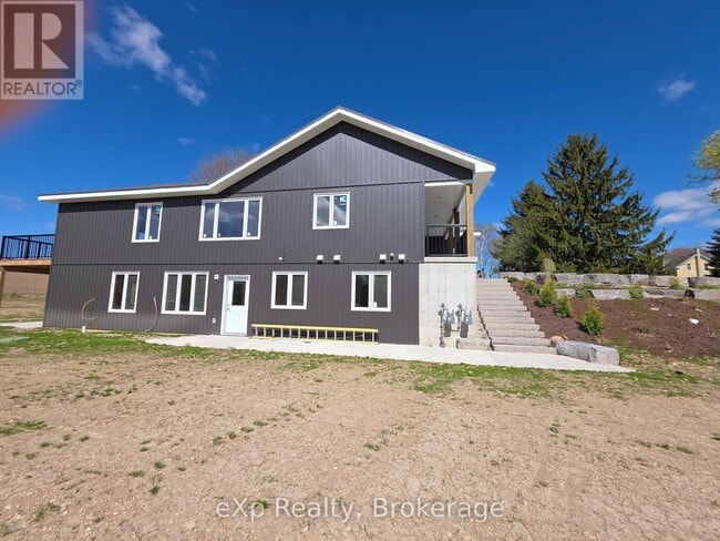 Building Photo - LOWER LEVEL UNIT - 272 12 CONCESSION