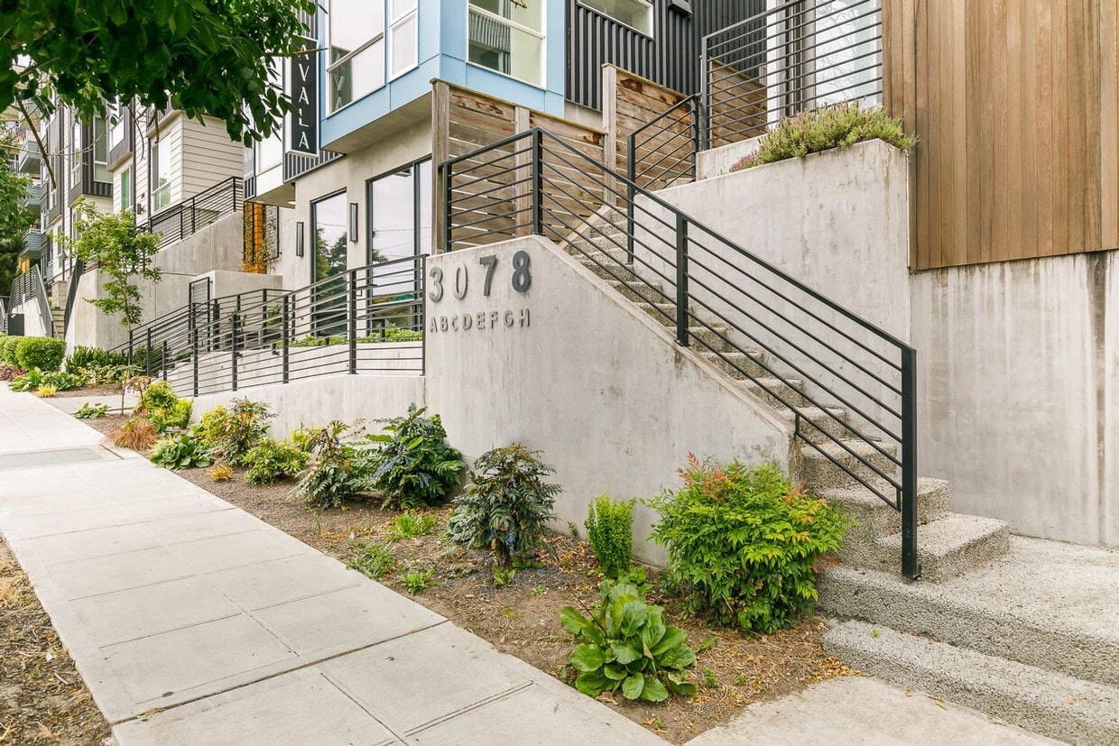 Photo - 3078 SW Avalon Way-Unit F