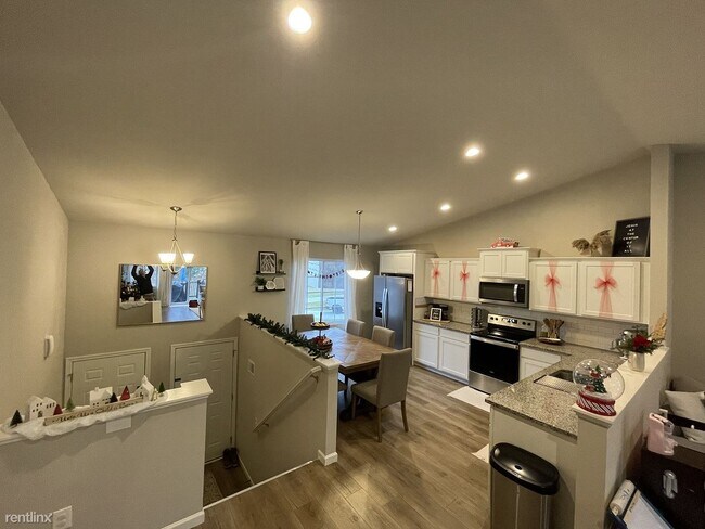Foto del edificio - 3 br, 2 bath House - 516 McDonough Rd