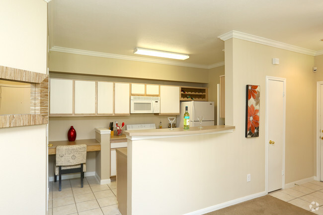 1BR-1BA A2 Kitchen - Saddle Brook Apartments