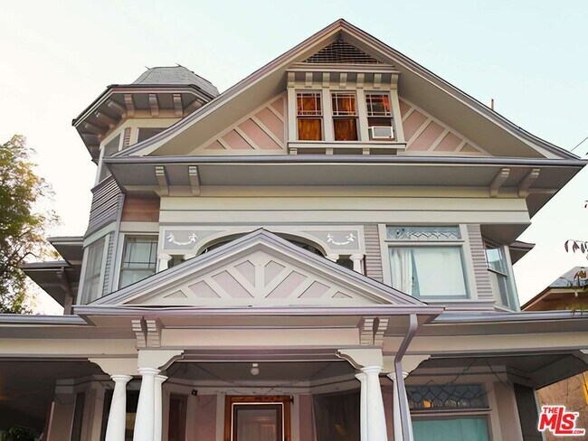 Foto del edificio - 1705 W 14th St