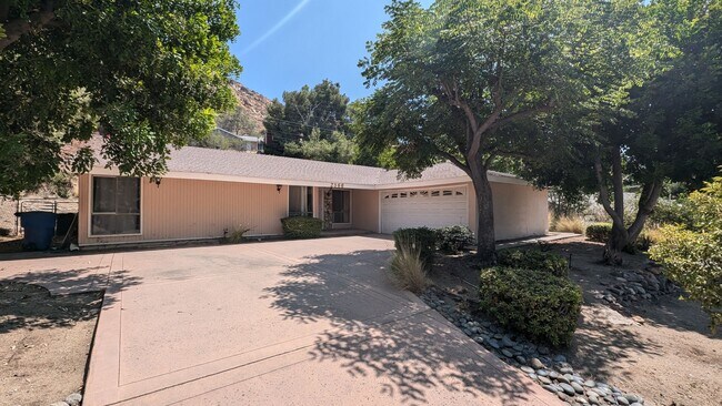 Foto del edificio - Single Level home near UCR available for Rent