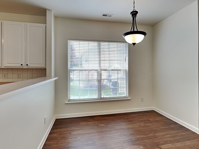 Building Photo - 8428 Whisper Ridge Pl