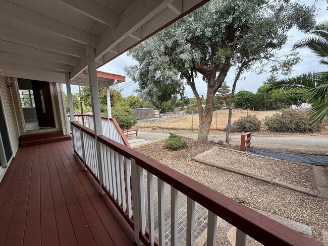 Foto del edificio - Rural 3 bedroom home in Newbury Park