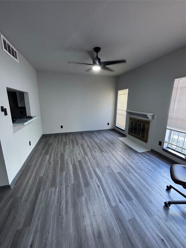 Foto del edificio - 8299 Cambridge St