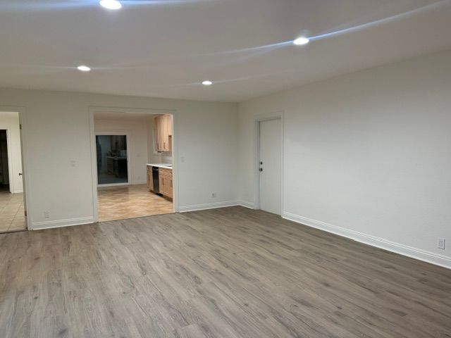 Foto del edificio - 2125 N Ave
