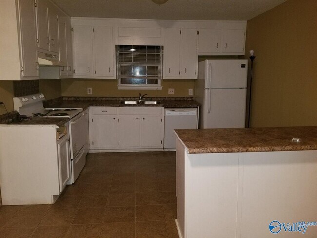 Foto del edificio - 4605 Grizzard Rd NW