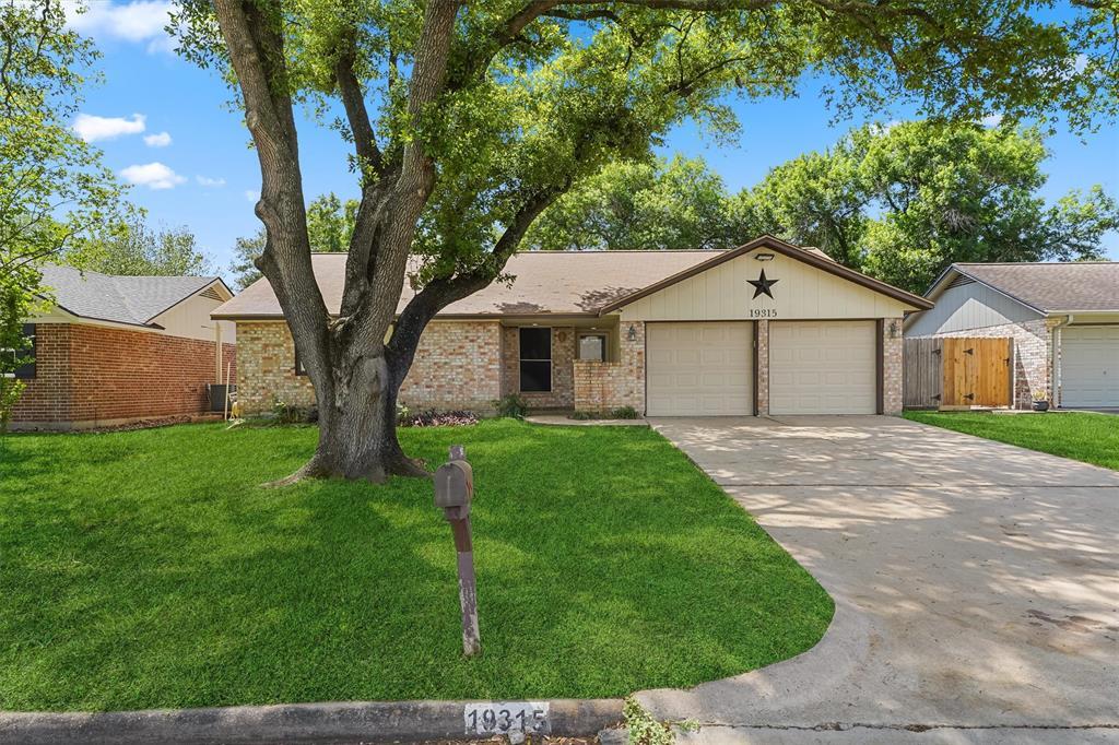Foto principal - 19315 Gagelake Ln