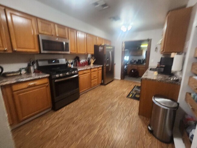 Building Photo - COMING SOON! 3 Bedroom 2 Bath w/ Solar