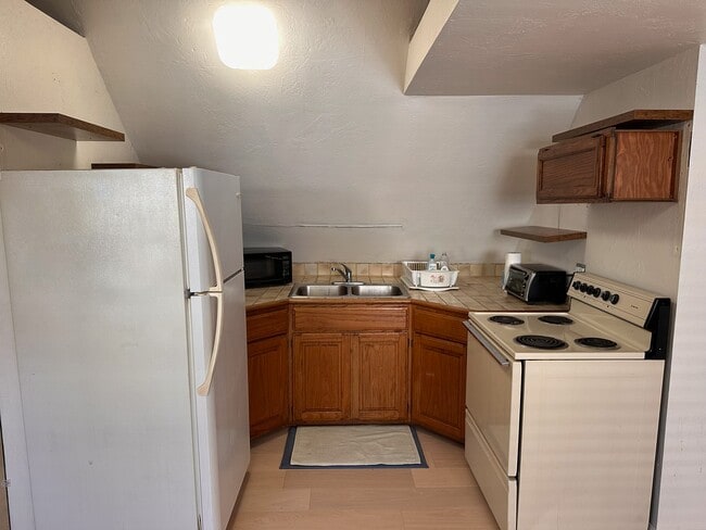 Building Photo - 149 Beechwood Dr