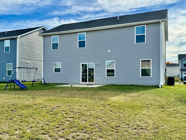 Foto del edificio - 830 McArthur Dr