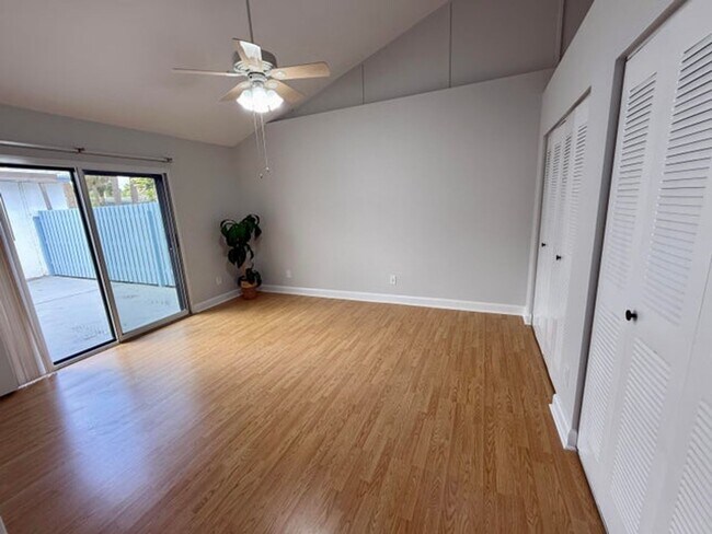 Foto del edificio - 1204 Timberlane Cir