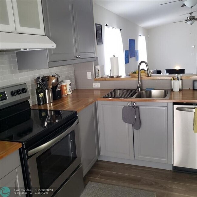 Building Photo - 2741 NW 2nd St