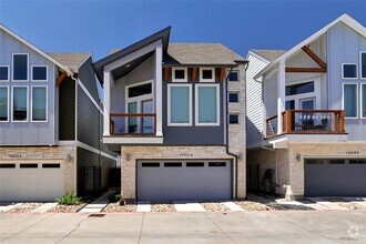 Building Photo - 12606 Red Sparrow St