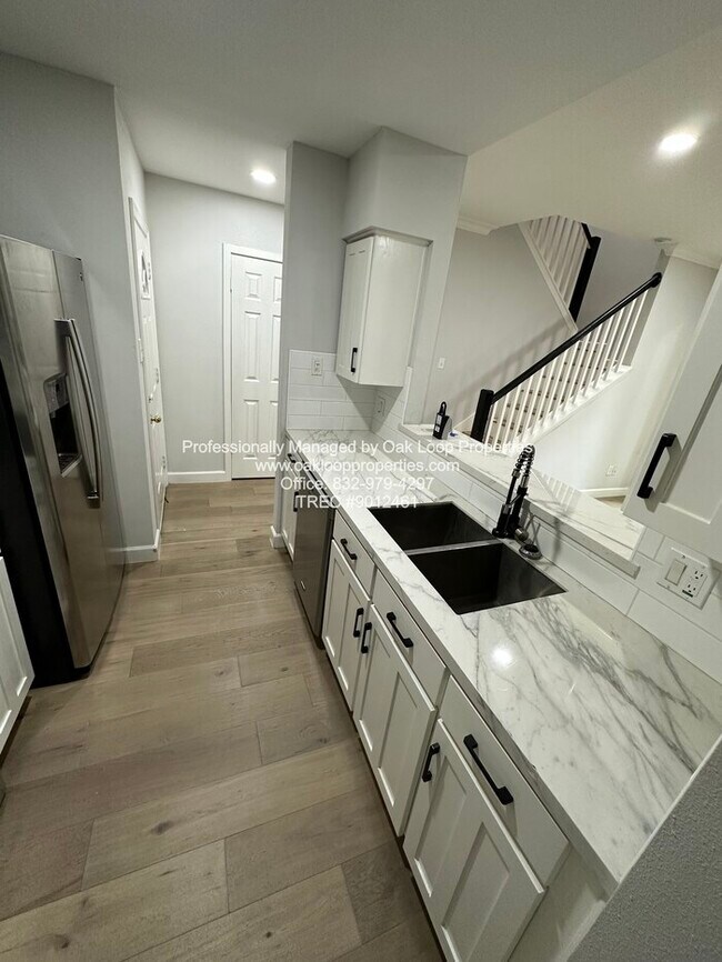 Building Photo - 2100 Commonwealth St