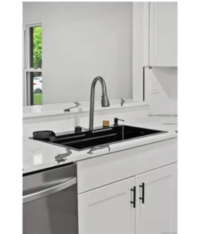 Building Photo - 1347 S Crystal Way