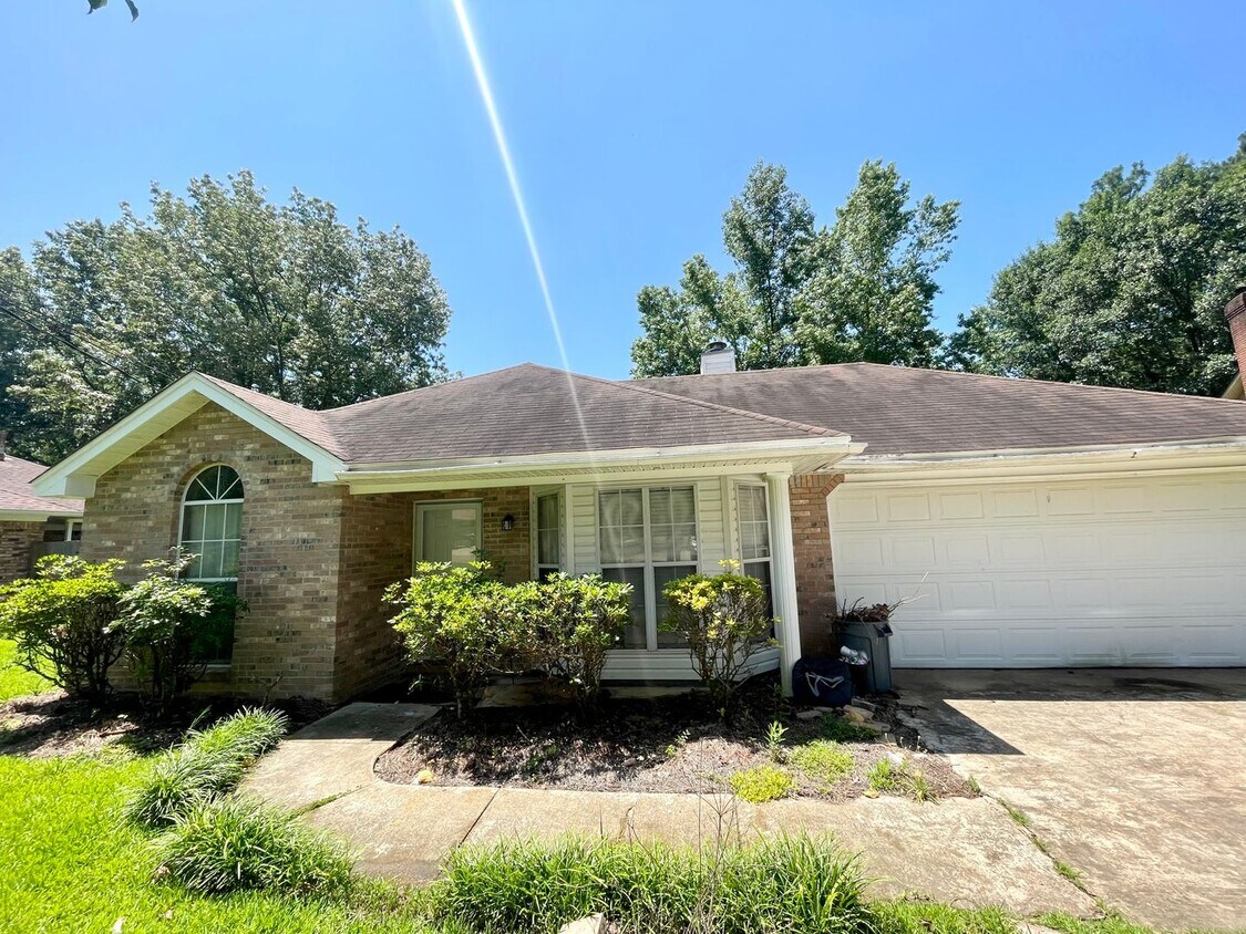 1029 College South Cove, Brandon, MS 39042 House Rental in Brandon