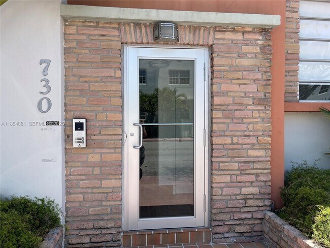 Foto del edificio - 730 12th St