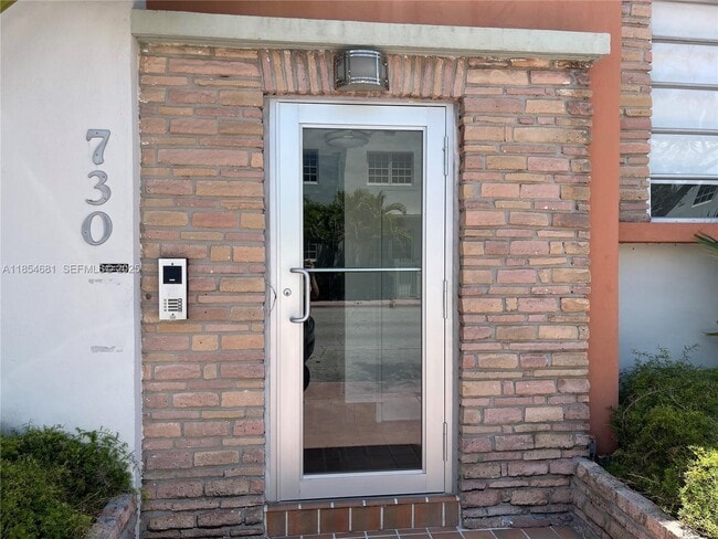 Building Photo - 730 12th St