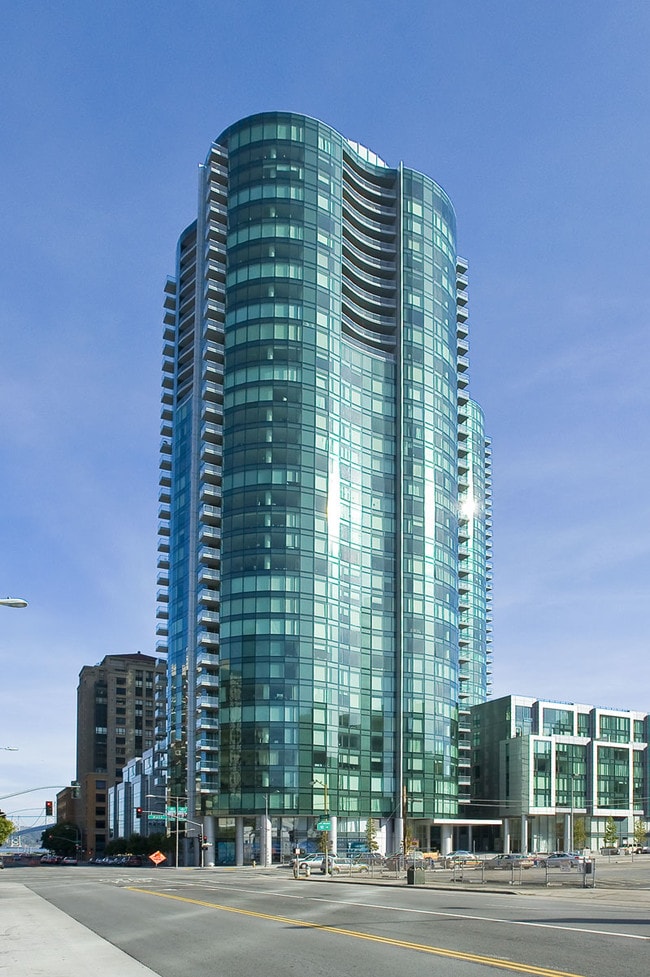 Building Photo - 333 Main St