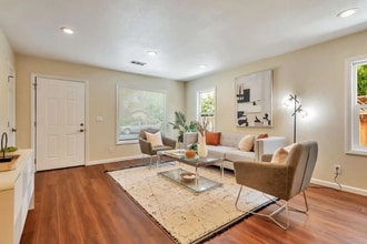 Building Photo - 408 Page St