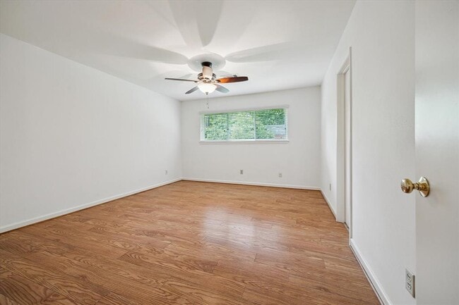 Building Photo - 5707 Darnell St