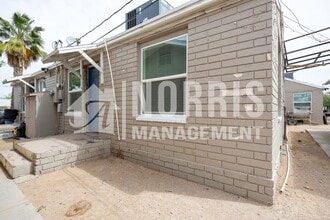 Building Photo - 515 E 4th St