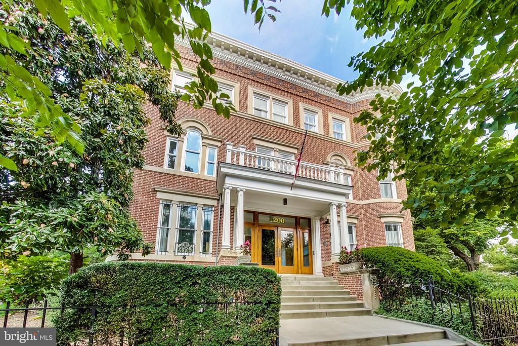 Foto principal - 1200 East Capitol St NE