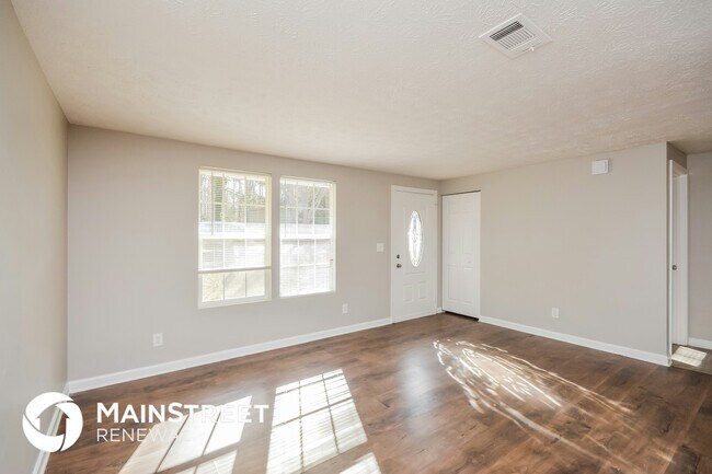 Foto del edificio - 5176 Martins Crossing Rd