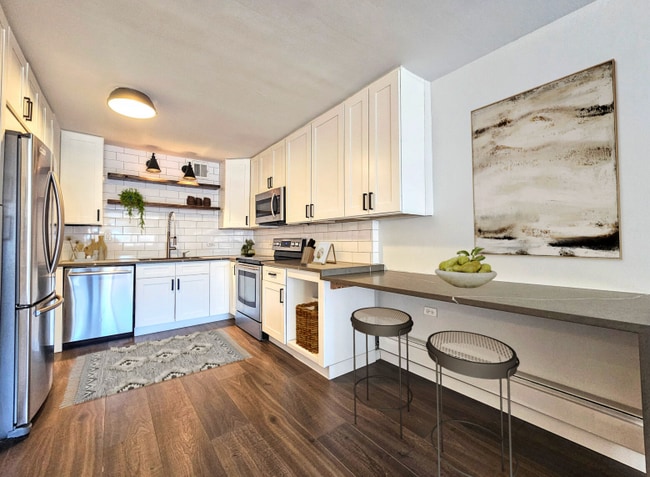 Foto del edificio - 1350 N Dearborn St