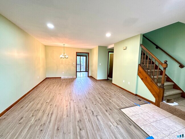 Foto del edificio - 10 Windwood Dr
