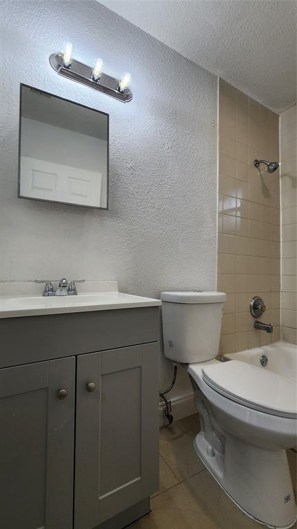 Foto del edificio - 2221 NW 4th Ct