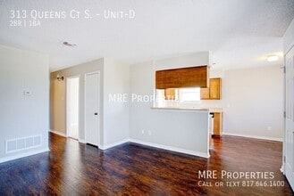 Building Photo - 313 Queens Ct S