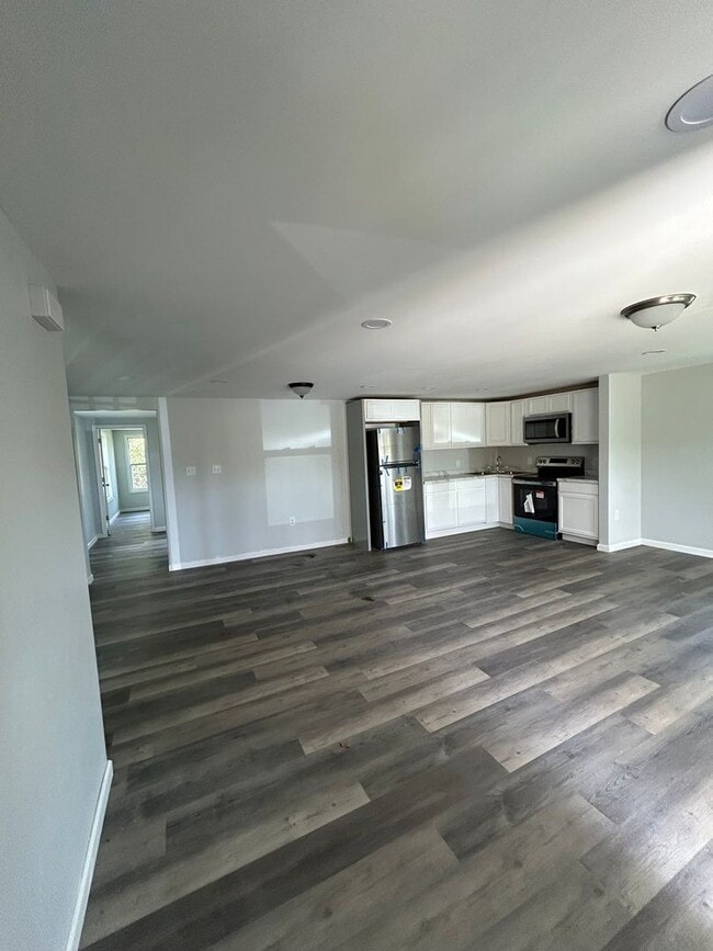 Building Photo - 4 Slaton St